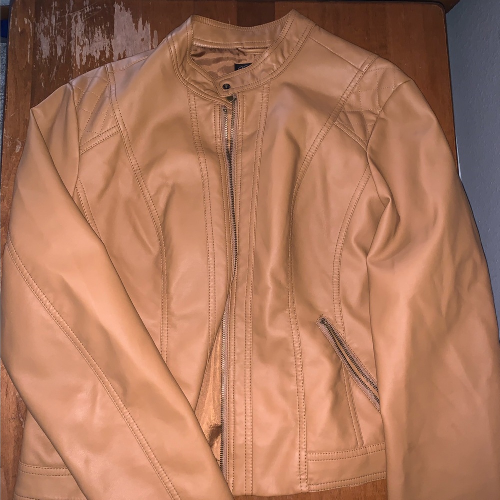 Baccini Camel Faux Leather Jacket - XL